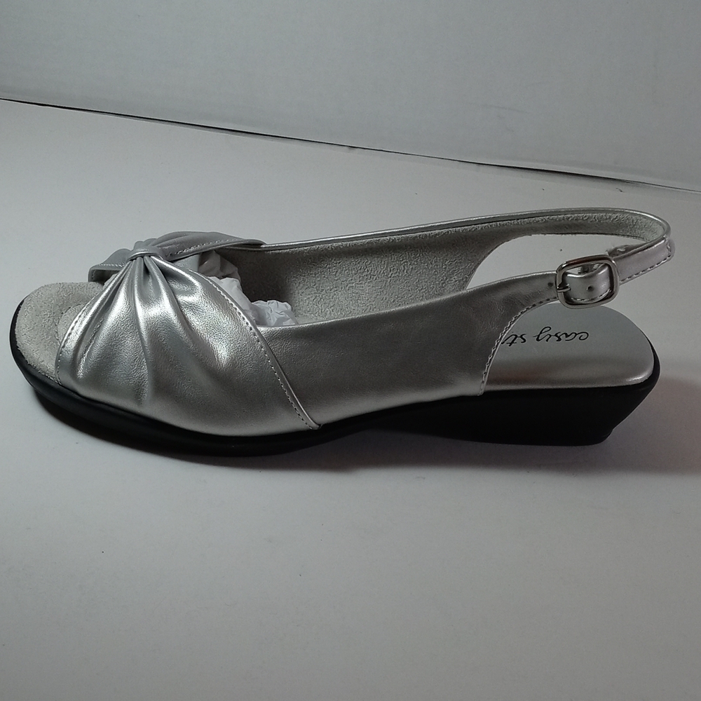 Sandal - Picture 3 of 6